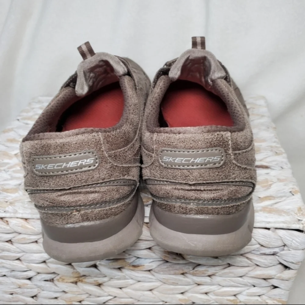 Skechers Fisherman Size 8 ‎ Walk Casual Slip On Sneakers Taupe Low Top Bungee